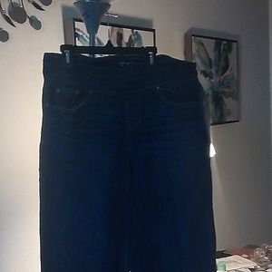 Cropped wide legged jeans